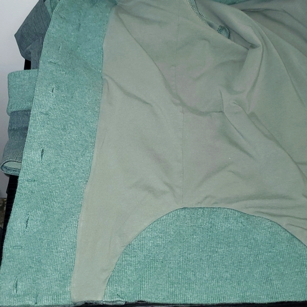 Lululemon Jacket - Picture 10 of 10